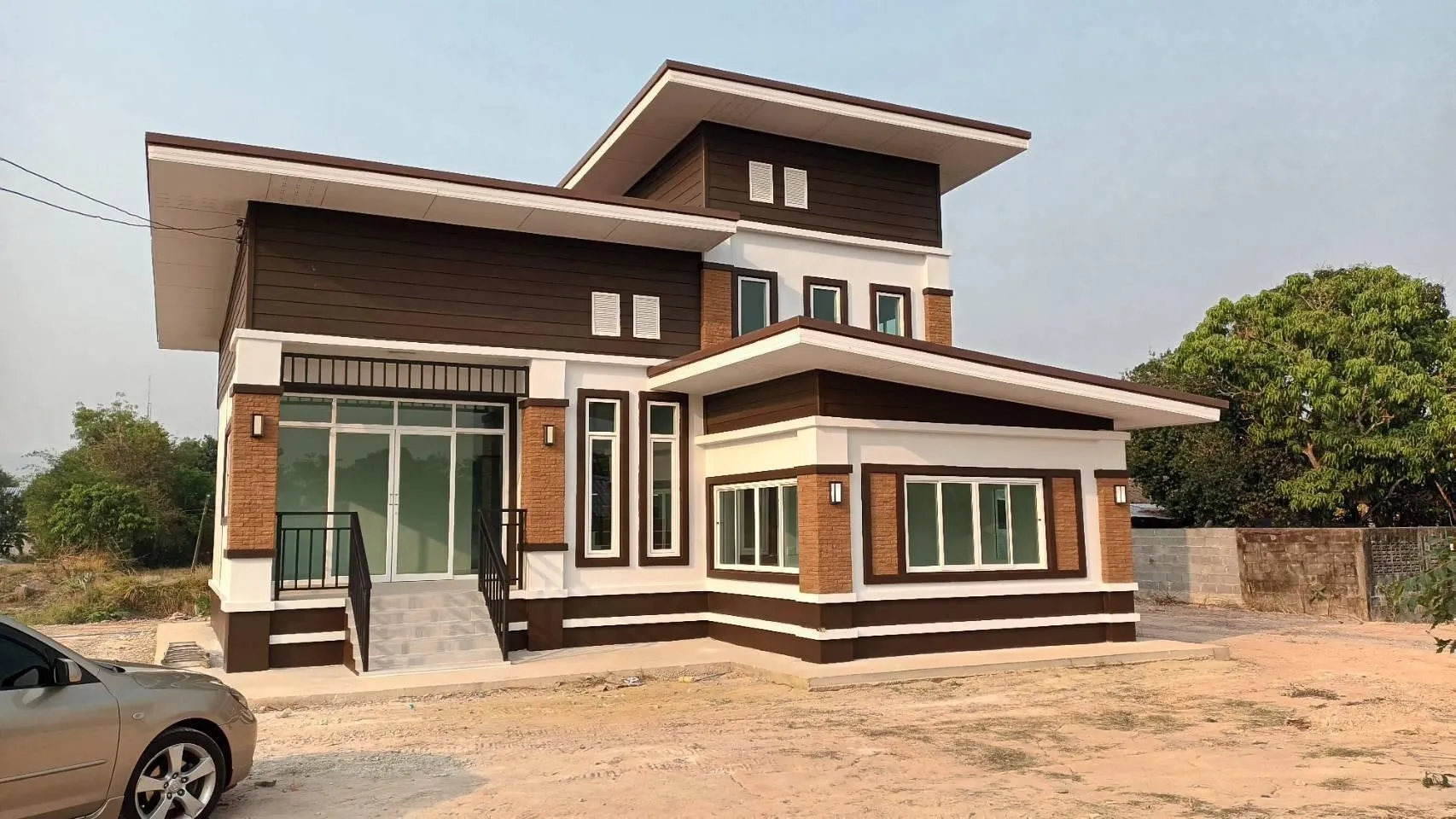 บ้านชั้นครึ่งสไตล์โมเดิร์น