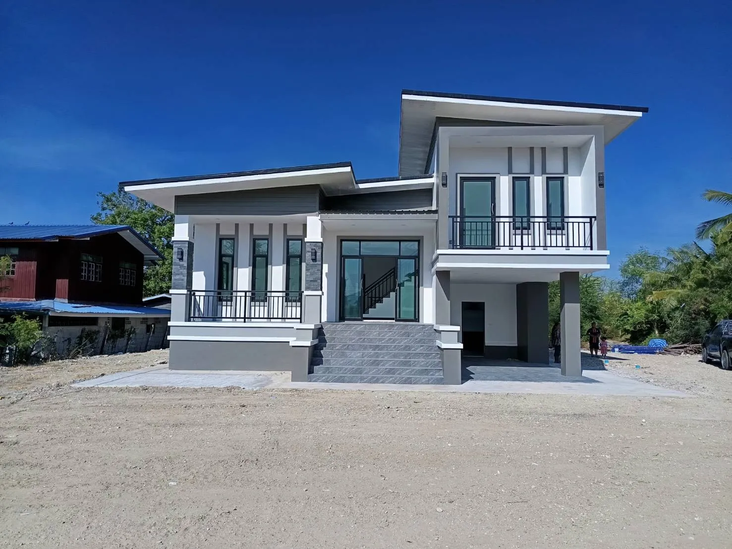 บ้านชั้นครึ่งสไตล์โมเดิร์น